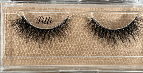 "Lilli" eyelashes